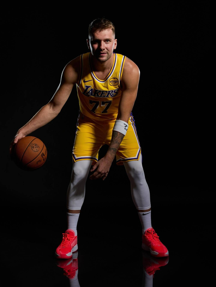 关于东契奇回归赛场,回归赛场首场状态亮眼,IG观众沸腾!的信息 关于东契奇回归赛场,回归赛场首场状态亮眼,IG观众沸腾!的信息