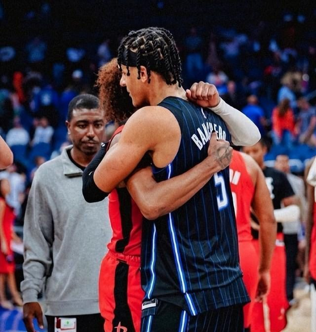 包含西亚卡姆新星连败表现惊艳，澳大利亚队未来可期！的词条