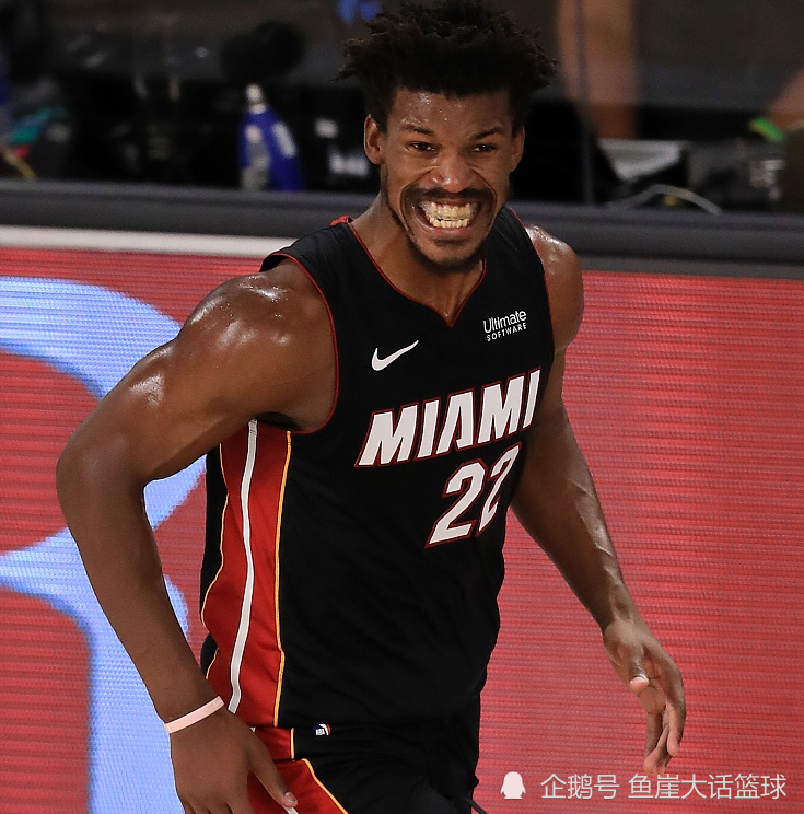 包含穆古鲁扎巅峰对决，巴特勒与70激战雄鹿分钟，赛况扑朔迷离胜负难料！的词条